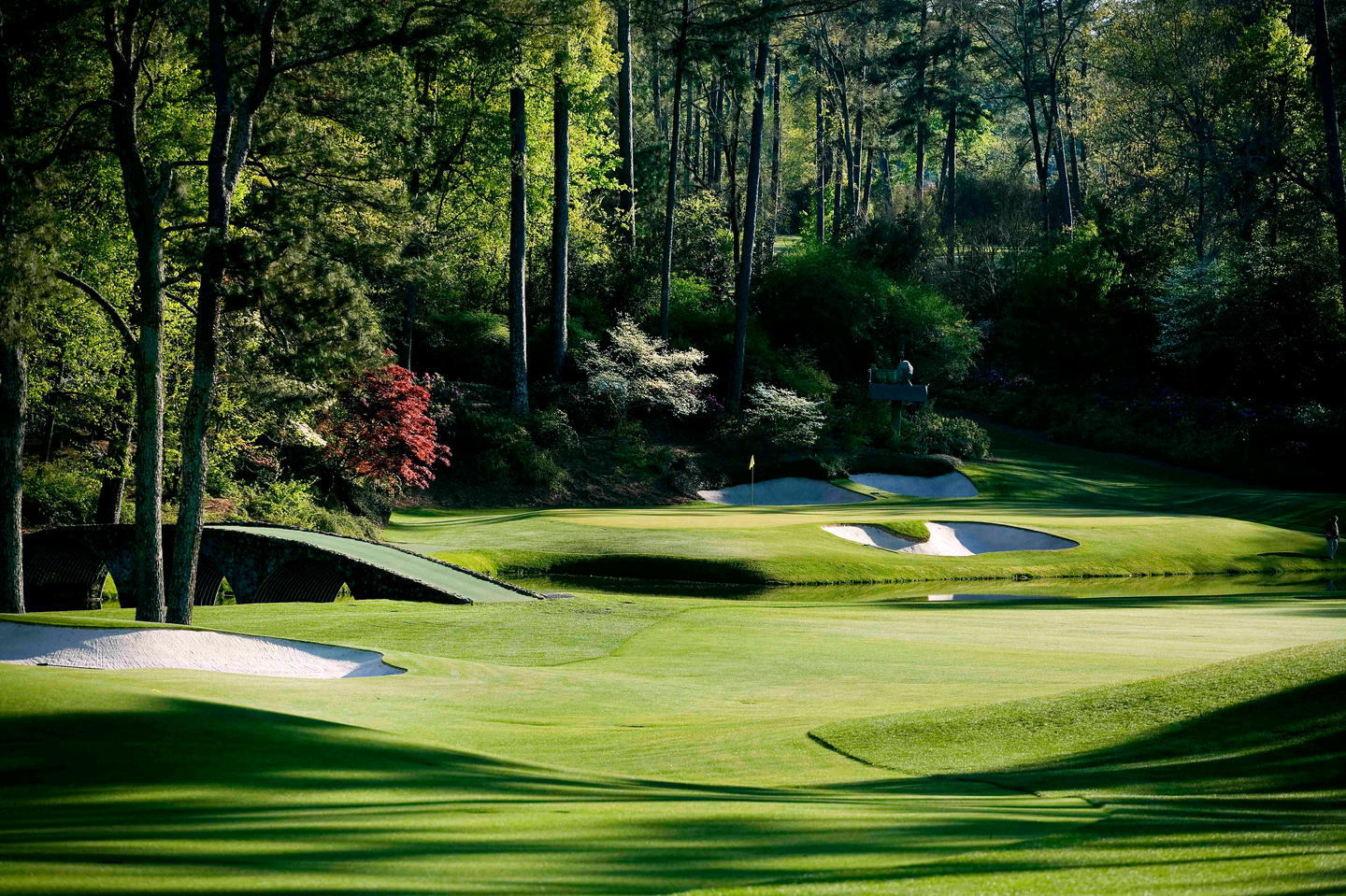 060404 Augusta Georgia USA / Photo Christer Höglund / 2006 Masters Tournament at Augusta National Golf Club / The 12th hole at Augusta National Golf Club a par three at Amen Corner and named after the flower Golden Bell